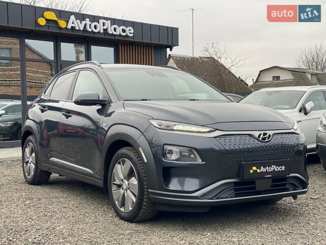 Серый Хендай Kona Electric, объемом двигателя 0 л и пробегом 89 тыс. км за 16900 $, фото 4 на Automoto.ua