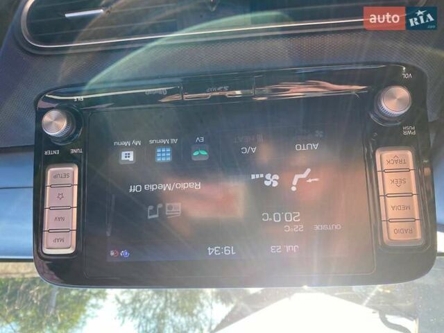 Сірий Хендай Kona Electric, об'ємом двигуна 0 л та пробігом 115 тис. км за 16600 $, фото 33 на Automoto.ua
