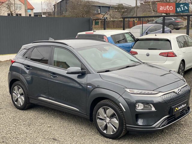 Серый Хендай Kona Electric, объемом двигателя 0 л и пробегом 89 тыс. км за 16900 $, фото 34 на Automoto.ua