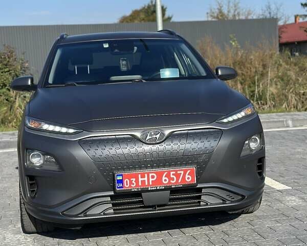Сірий Хендай Kona Electric, об'ємом двигуна 0 л та пробігом 207 тис. км за 16800 $, фото 11 на Automoto.ua