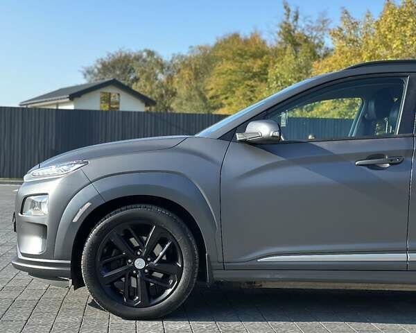 Сірий Хендай Kona Electric, об'ємом двигуна 0 л та пробігом 207 тис. км за 16800 $, фото 1 на Automoto.ua