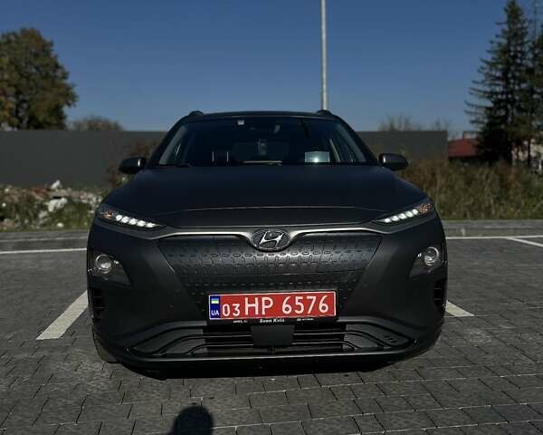 Сірий Хендай Kona Electric, об'ємом двигуна 0 л та пробігом 207 тис. км за 16800 $, фото 3 на Automoto.ua