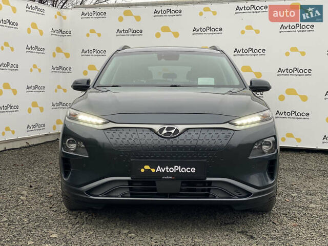 Серый Хендай Kona Electric, объемом двигателя 0 л и пробегом 89 тыс. км за 16900 $, фото 106 на Automoto.ua