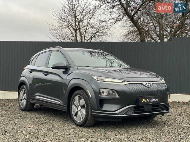 Серый Хендай Kona Electric, объемом двигателя 0 л и пробегом 89 тыс. км за 16900 $, фото 1 на Automoto.ua