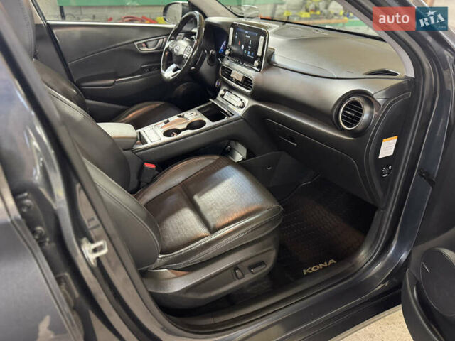 Серый Хендай Kona Electric, объемом двигателя 0 л и пробегом 137 тыс. км за 16700 $, фото 26 на Automoto.ua