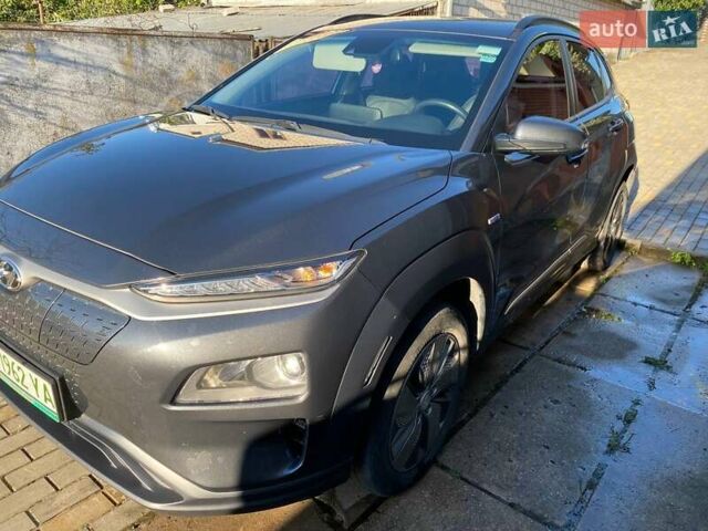 Сірий Хендай Kona Electric, об'ємом двигуна 0 л та пробігом 115 тис. км за 16600 $, фото 1 на Automoto.ua
