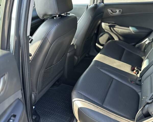Сірий Хендай Kona Electric, об'ємом двигуна 0 л та пробігом 207 тис. км за 16800 $, фото 17 на Automoto.ua
