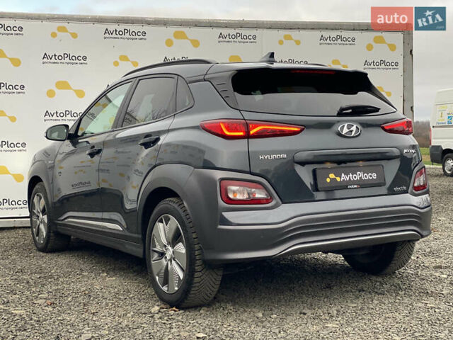 Серый Хендай Kona Electric, объемом двигателя 0 л и пробегом 89 тыс. км за 16900 $, фото 100 на Automoto.ua