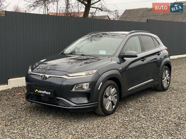 Серый Хендай Kona Electric, объемом двигателя 0 л и пробегом 89 тыс. км за 16900 $, фото 87 на Automoto.ua