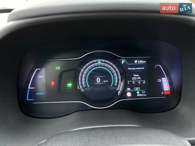 Серый Хендай Kona Electric, объемом двигателя 0 л и пробегом 89 тыс. км за 16900 $, фото 60 на Automoto.ua