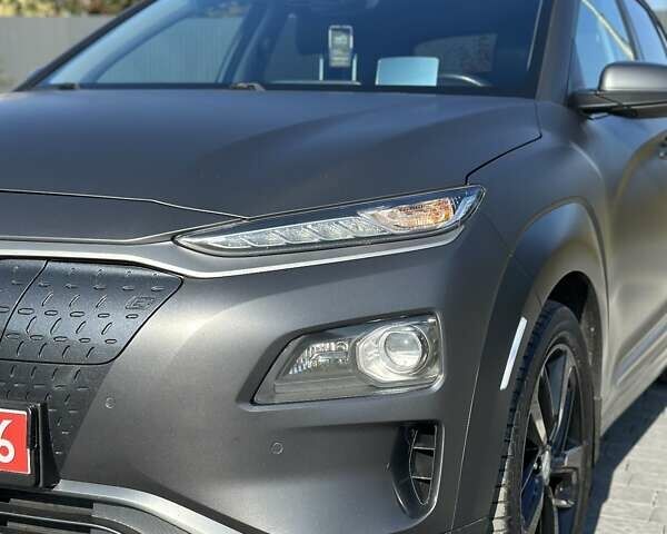 Сірий Хендай Kona Electric, об'ємом двигуна 0 л та пробігом 207 тис. км за 16800 $, фото 5 на Automoto.ua