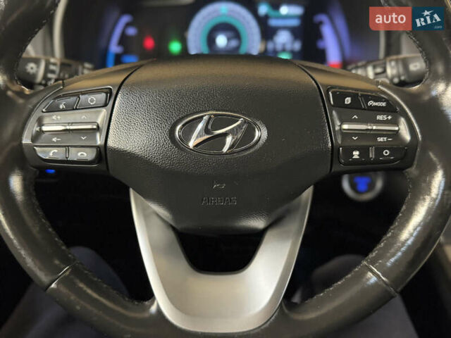 Серый Хендай Kona Electric, объемом двигателя 0 л и пробегом 137 тыс. км за 16700 $, фото 12 на Automoto.ua