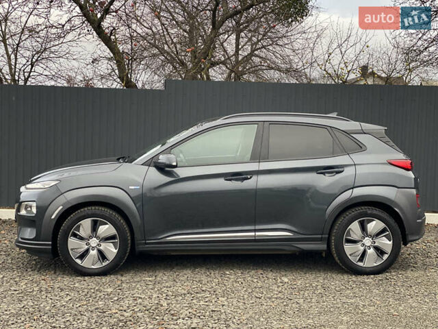 Серый Хендай Kona Electric, объемом двигателя 0 л и пробегом 89 тыс. км за 16900 $, фото 85 на Automoto.ua