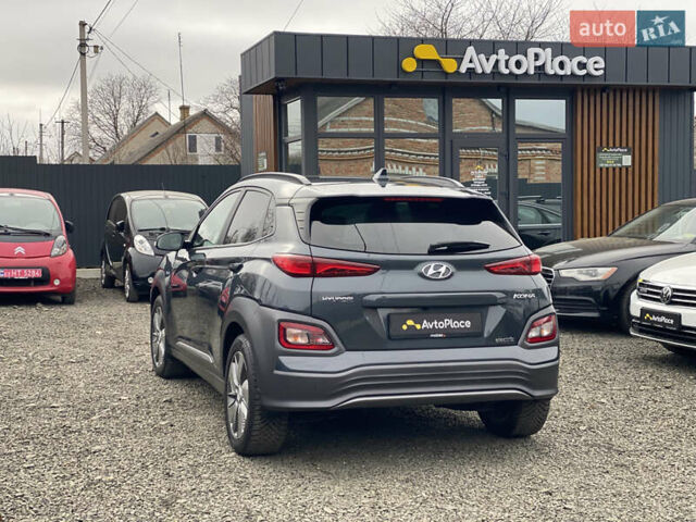Серый Хендай Kona Electric, объемом двигателя 0 л и пробегом 89 тыс. км за 16900 $, фото 20 на Automoto.ua