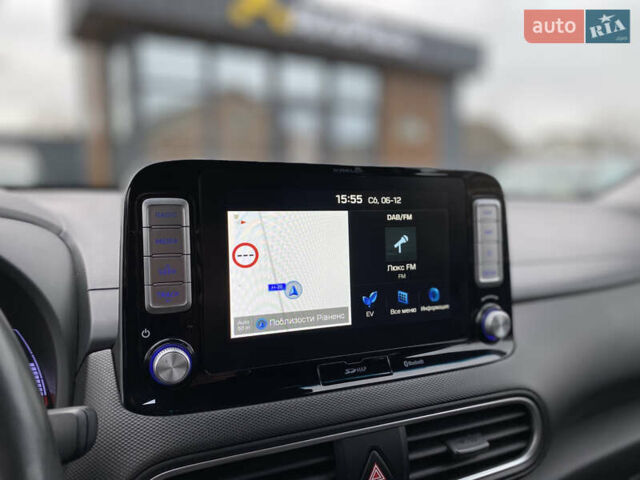 Серый Хендай Kona Electric, объемом двигателя 0 л и пробегом 89 тыс. км за 16900 $, фото 69 на Automoto.ua