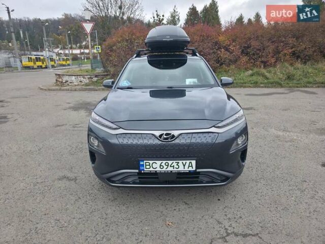 Серый Хендай Kona Electric, объемом двигателя 0 л и пробегом 89 тыс. км за 19500 $, фото 3 на Automoto.ua