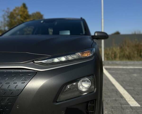 Сірий Хендай Kona Electric, об'ємом двигуна 0 л та пробігом 207 тис. км за 16800 $, фото 2 на Automoto.ua