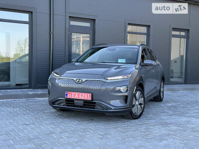 Серый Хендай Kona Electric, объемом двигателя 0 л и пробегом 117 тыс. км за 16999 $, фото 20 на Automoto.ua