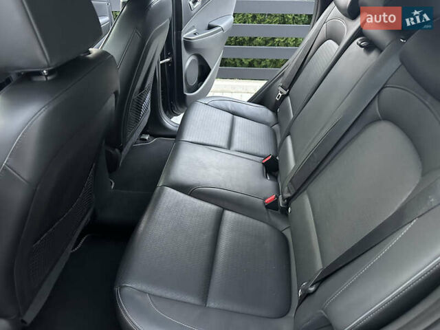 Сірий Хендай Kona Electric, об'ємом двигуна 0 л та пробігом 111 тис. км за 17700 $, фото 9 на Automoto.ua