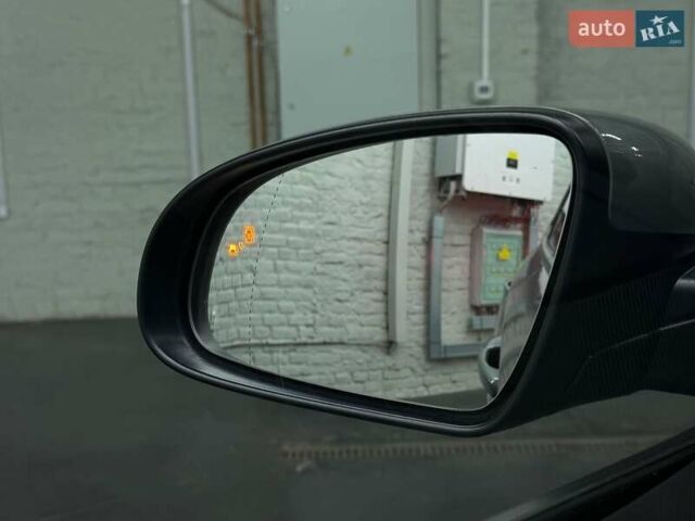 Серый Хендай Kona Electric, объемом двигателя 0 л и пробегом 129 тыс. км за 16430 $, фото 7 на Automoto.ua