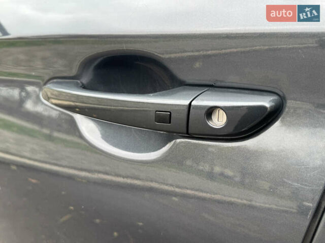 Сірий Хендай Kona Electric, об'ємом двигуна 0 л та пробігом 154 тис. км за 19500 $, фото 17 на Automoto.ua