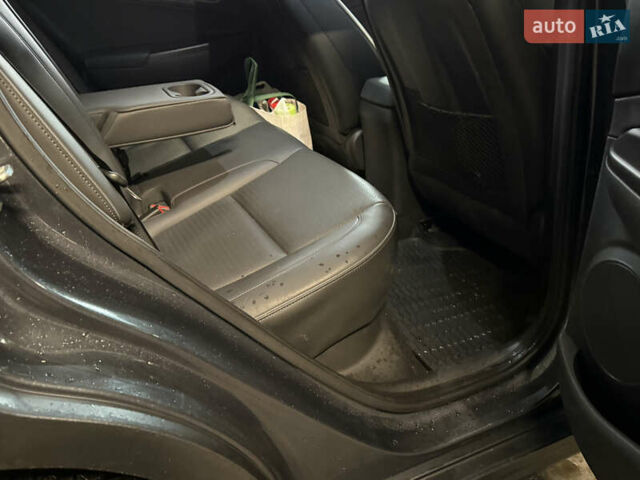 Серый Хендай Kona Electric, объемом двигателя 0 л и пробегом 120 тыс. км за 16999 $, фото 73 на Automoto.ua