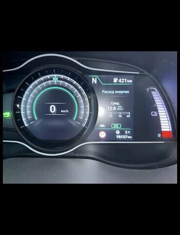 Серый Хендай Kona Electric, объемом двигателя 0 л и пробегом 98 тыс. км за 16500 $, фото 17 на Automoto.ua