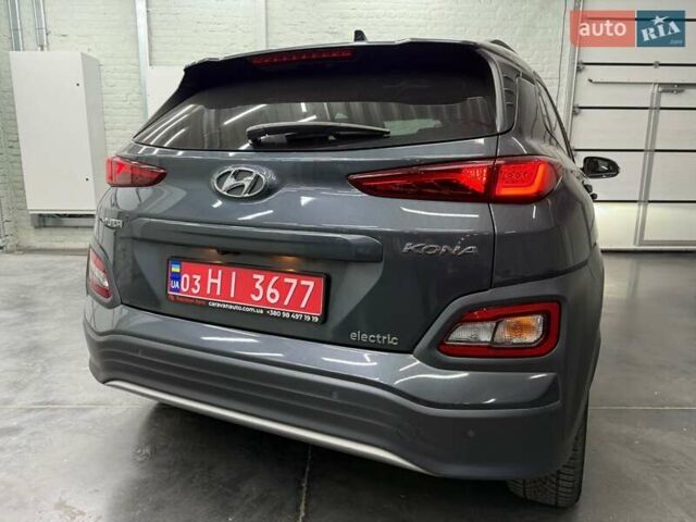 Серый Хендай Kona Electric, объемом двигателя 0 л и пробегом 113 тыс. км за 16818 $, фото 4 на Automoto.ua