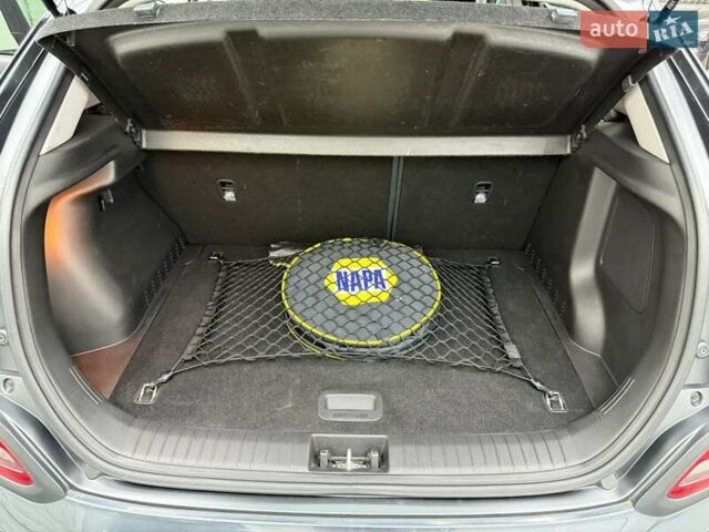 Серый Хендай Kona Electric, объемом двигателя 0 л и пробегом 113 тыс. км за 17094 $, фото 23 на Automoto.ua