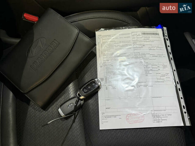 Серый Хендай Kona Electric, объемом двигателя 0 л и пробегом 120 тыс. км за 16999 $, фото 67 на Automoto.ua