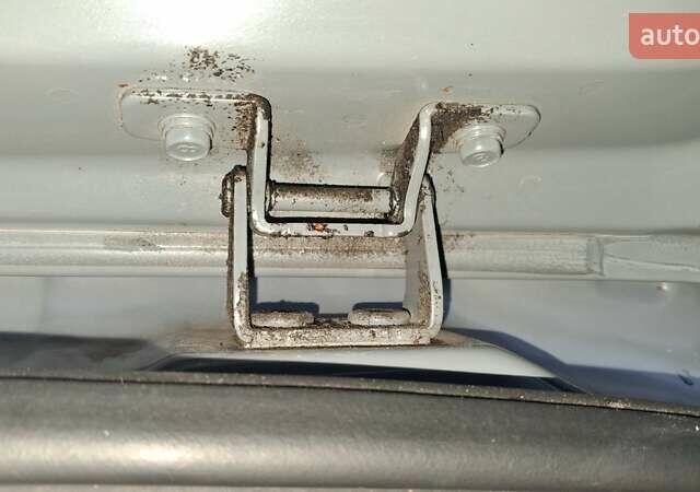 Серый Хендай Kona Electric, объемом двигателя 0 л и пробегом 180 тыс. км за 16700 $, фото 65 на Automoto.ua