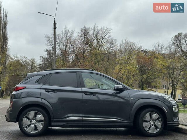Сірий Хендай Kona Electric, об'ємом двигуна 0 л та пробігом 154 тис. км за 19500 $, фото 1 на Automoto.ua