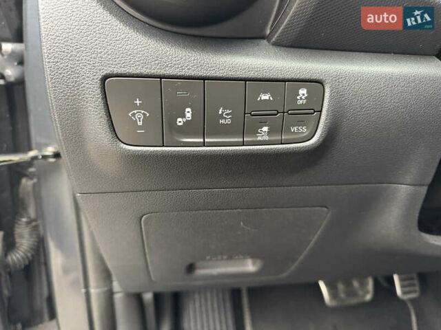 Серый Хендай Kona Electric, объемом двигателя 0 л и пробегом 103 тыс. км за 17300 $, фото 22 на Automoto.ua