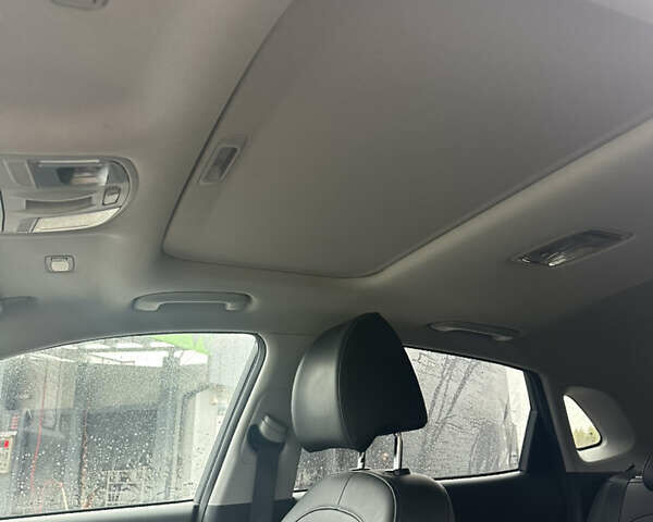 Серый Хендай Kona Electric, объемом двигателя 0 л и пробегом 85 тыс. км за 18300 $, фото 22 на Automoto.ua