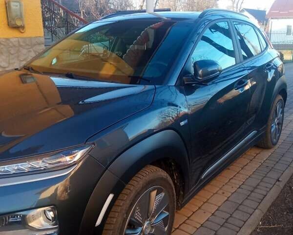 Серый Хендай Kona Electric, объемом двигателя 0 л и пробегом 150 тыс. км за 17500 $, фото 1 на Automoto.ua