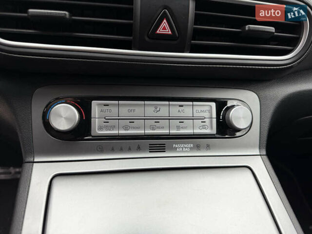 Серый Хендай Kona Electric, объемом двигателя 0 л и пробегом 103 тыс. км за 17300 $, фото 27 на Automoto.ua