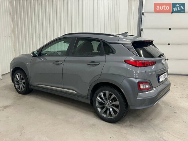 Серый Хендай Kona Electric, объемом двигателя 0 л и пробегом 102 тыс. км за 14200 $, фото 6 на Automoto.ua
