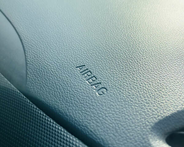 Серый Хендай Kona Electric, объемом двигателя 0 л и пробегом 112 тыс. км за 16700 $, фото 87 на Automoto.ua