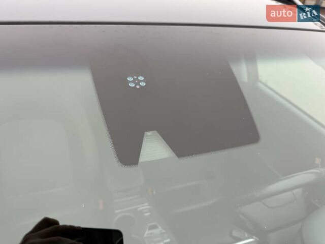 Серый Хендай Kona Electric, объемом двигателя 0 л и пробегом 103 тыс. км за 17300 $, фото 9 на Automoto.ua