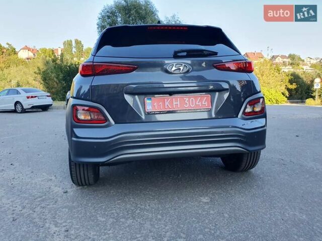 Серый Хендай Kona Electric, объемом двигателя 0 л и пробегом 135 тыс. км за 17900 $, фото 10 на Automoto.ua