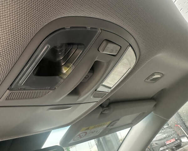 Серый Хендай Kona Electric, объемом двигателя 0 л и пробегом 85 тыс. км за 18300 $, фото 27 на Automoto.ua