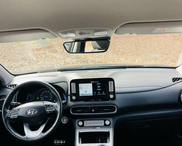 Серый Хендай Kona Electric, объемом двигателя 0 л и пробегом 112 тыс. км за 16700 $, фото 75 на Automoto.ua