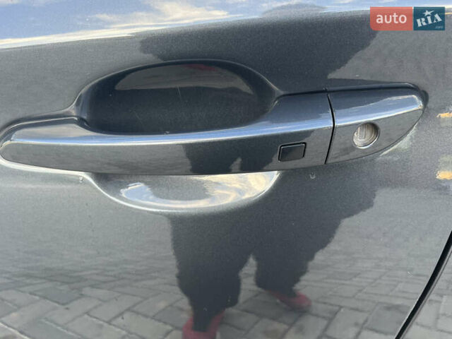 Серый Хендай Kona Electric, объемом двигателя 0 л и пробегом 130 тыс. км за 17400 $, фото 22 на Automoto.ua