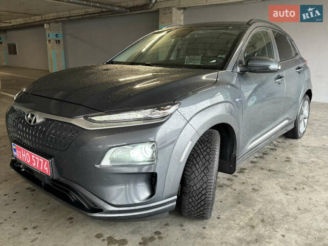 Серый Хендай Kona Electric, объемом двигателя 0 л и пробегом 120 тыс. км за 16999 $, фото 13 на Automoto.ua