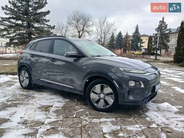 Серый Хендай Kona Electric, объемом двигателя 0 л и пробегом 148 тыс. км за 15199 $, фото 13 на Automoto.ua