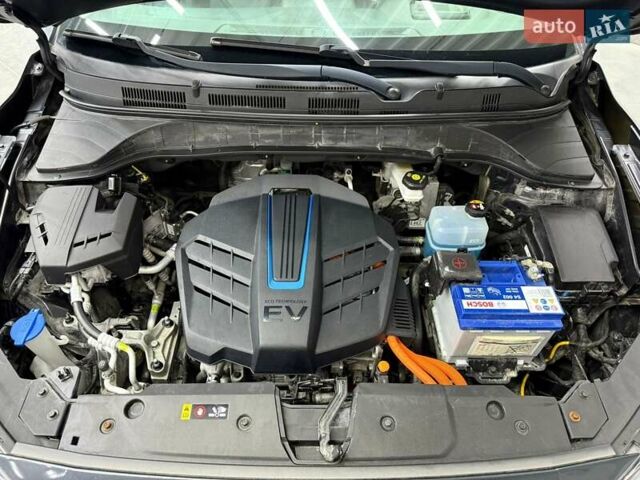 Серый Хендай Kona Electric, объемом двигателя 0 л и пробегом 113 тыс. км за 17094 $, фото 14 на Automoto.ua