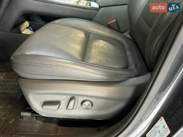 Серый Хендай Kona Electric, объемом двигателя 0 л и пробегом 120 тыс. км за 16999 $, фото 35 на Automoto.ua