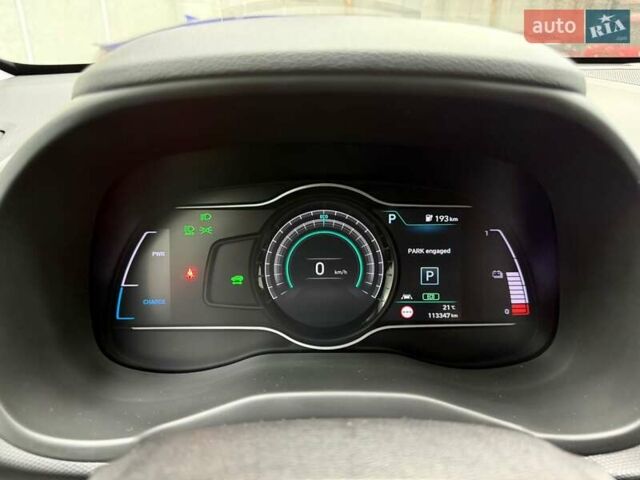 Серый Хендай Kona Electric, объемом двигателя 0 л и пробегом 113 тыс. км за 16818 $, фото 18 на Automoto.ua