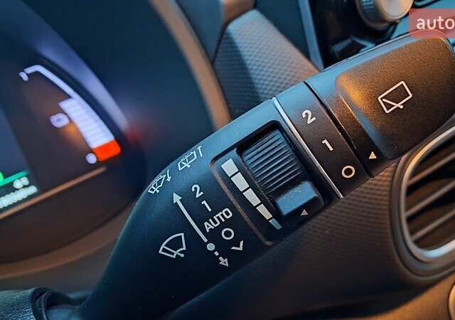 Серый Хендай Kona Electric, объемом двигателя 0 л и пробегом 180 тыс. км за 16700 $, фото 21 на Automoto.ua