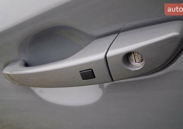 Серый Хендай Kona Electric, объемом двигателя 0 л и пробегом 180 тыс. км за 16700 $, фото 52 на Automoto.ua